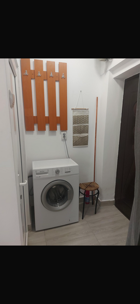 Unirii, Mall Vitan, Aleea Moruzzi, garsoniera