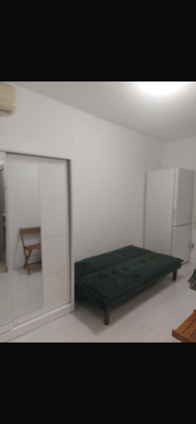 Unirii, Mall Vitan, Aleea Moruzzi, garsoniera