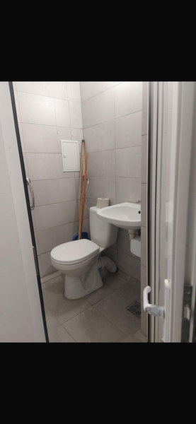 Unirii, Mall Vitan, Aleea Moruzzi, garsoniera